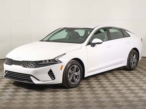 Used 2024 Kia K5 LXS image 7