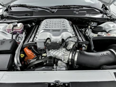 Used 2017 Dodge Challenger SRT Hellcat image 17