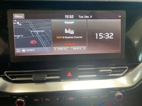 Used 2020 Kia Niro EX Premium image 21