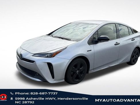 Used 2022 Toyota Prius FWD image 1