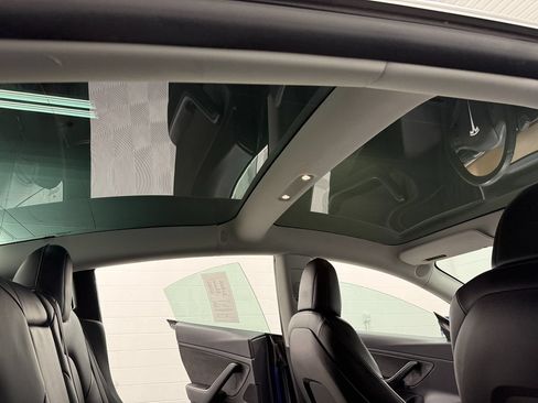 Used 2019 Tesla Model 3 Standard Range Plus RWD image 28