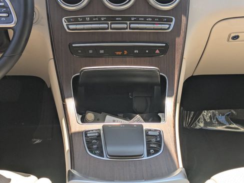 Certified 2022 Mercedes-Benz GLC 300 4MATIC image 6