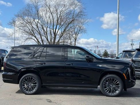 Used 2026 Cadillac Escalade Platinum Sport w/ LPO, Floor Liner Package image 47