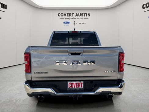Used 2025 RAM 1500 Laramie AWD/4WD image 5