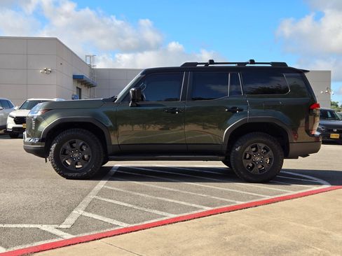 Used 2024 Lexus GX 550 AWD/4WD image 6