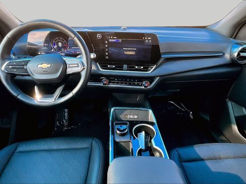 Used 2026 Chevrolet Equinox LT w/ Convenience Package II FWD image 16