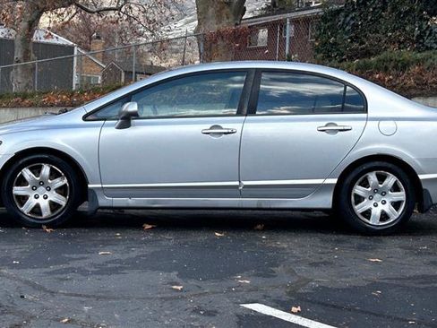 Used 2007 Honda Civic LX image 2