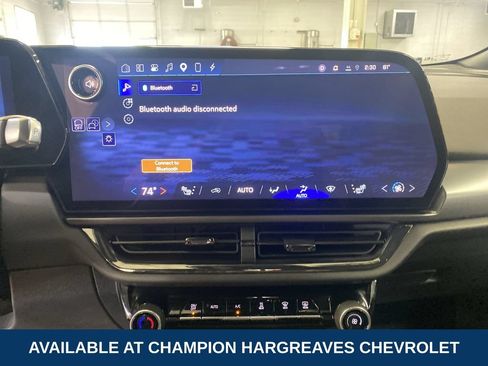Used 2024 Chevrolet Equinox EV RS FWD image 17