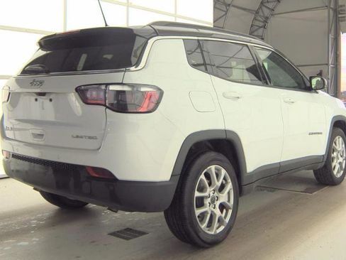 Used 2025 Jeep Compass Limited AWD/4WD image 3