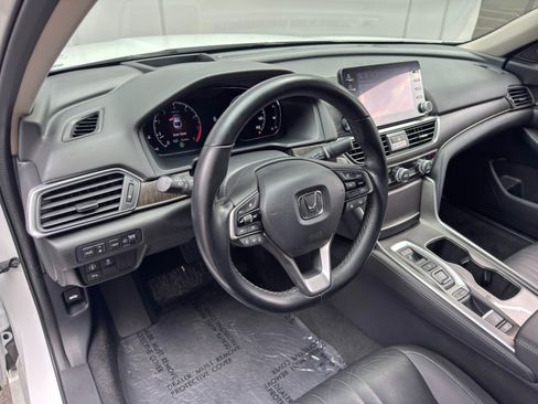 Used 2022 Honda Accord Touring image 13