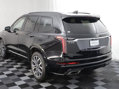 Used 2023 Cadillac XT6 Sport w/ Technology Package AWD/4WD image 17
