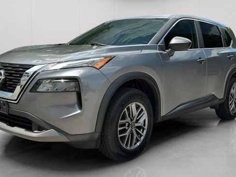 Used 2023 Nissan Rogue S AWD/4WD image 10