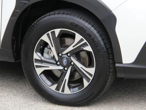 Used 2025 Subaru Crosstrek 2.5i Premium AWD/4WD image 14