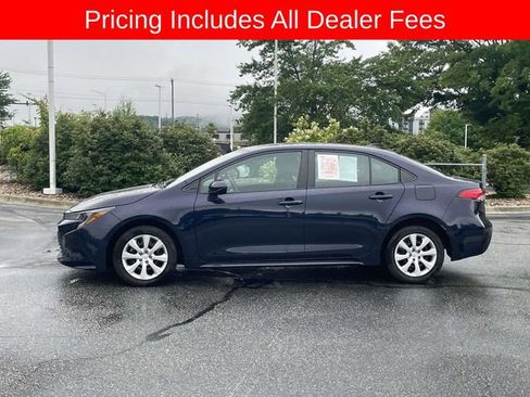 Used 2024 Toyota Corolla LE FWD image 2