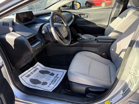 Used 2023 Toyota Prius LE image 15