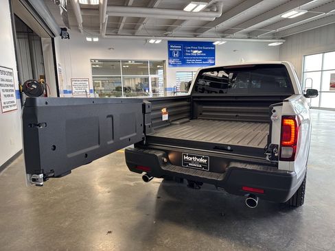 New 2025 Honda Ridgeline RTL image 24