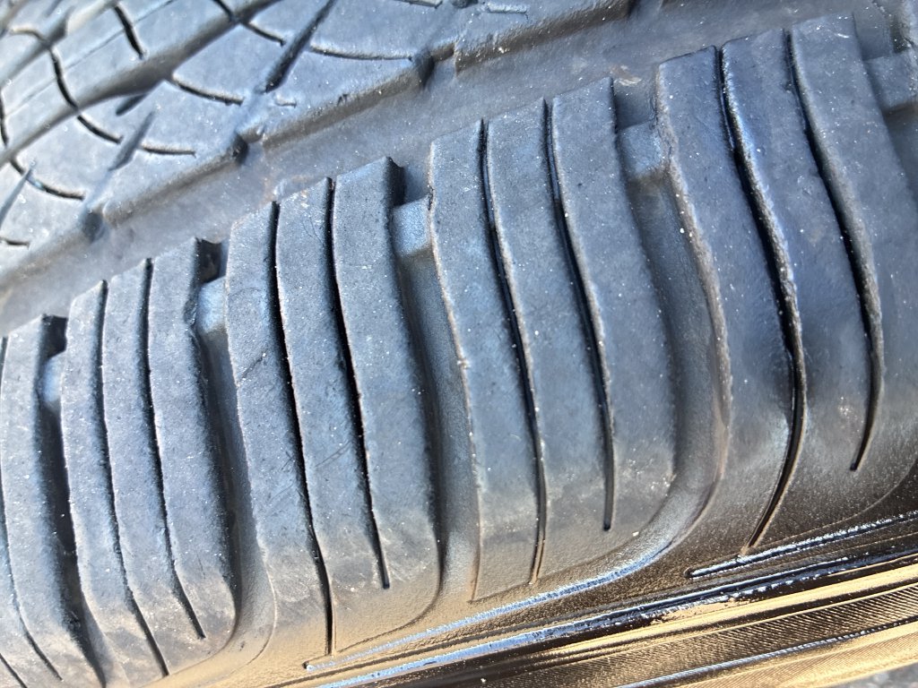 Used 2024 Chrysler Pacifica Touring-L FWD image 20