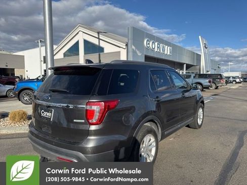 Used 2017 Ford Explorer XLT w/ Equipment Group 201A image 6