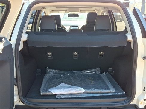 Certified 2022 Ford EcoSport SES w/ Interior Protection Package image 30