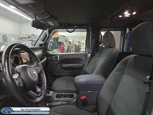 Used 2021 Jeep Gladiator Sport AWD/4WD image 23