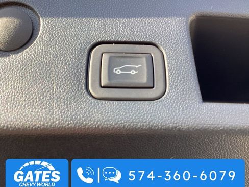 Used 2025 Chevrolet Equinox LT w/ Convenience Package II AWD/4WD image 13