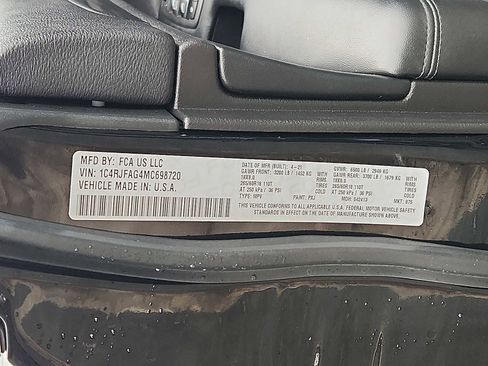 Certified 2021 Jeep Grand Cherokee Laredo X image 26