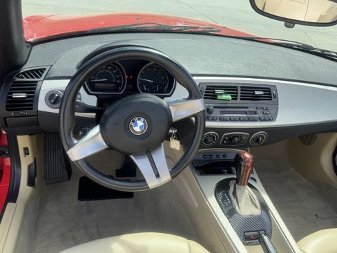 Used 2003 BMW Z4 2.5i image 20