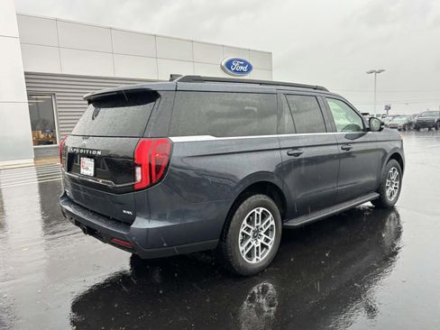 Used 2025 Ford Expedition Max Active image 9