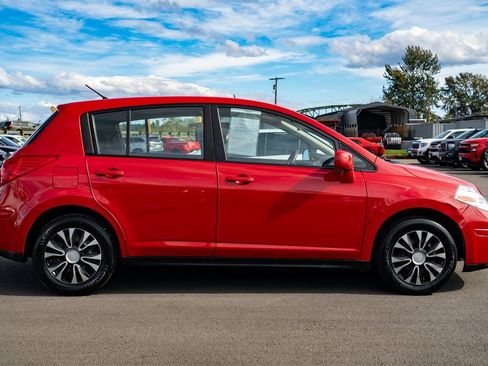 Used 2010 Nissan Versa 1.8 S image 8