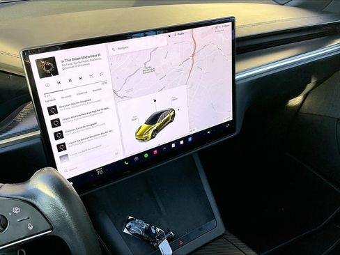 Used 2022 Tesla Model S Plaid image 30