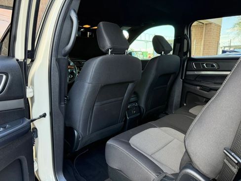 Used 2018 Ford Explorer XLT w/ Equipment Group 201A FWD image 42