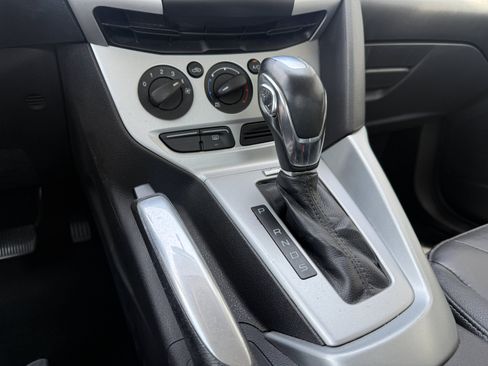 Used 2013 Ford Focus SE FWD image 28