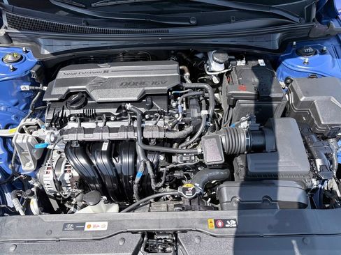 Used 2025 Hyundai Elantra Sport FWD image 29