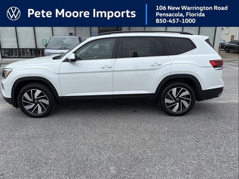 New 2026 Volkswagen Atlas SE FWD image 1