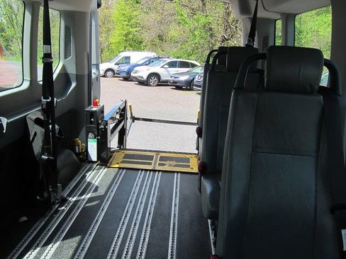 Used 2016 Ford Transit 350 XL RWD image 4