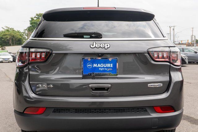 Used 2022 Jeep Compass Latitude w/ Convenience Group AWD/4WD image 7