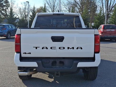 Used 2024 Toyota Tacoma TRD Sport image 5