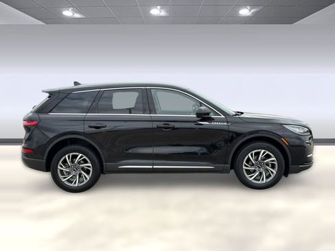 Used 2023 Lincoln Corsair FWD image 8