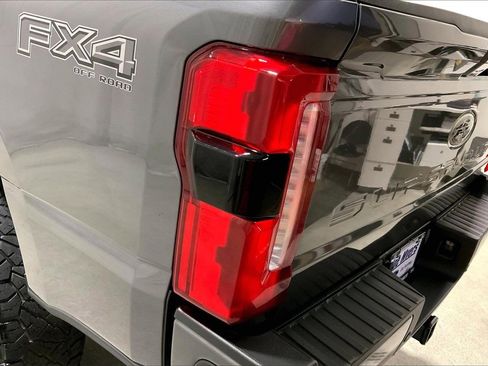 Used 2024 Ford F250 Lariat w/ Lariat Ultimate Package image 29