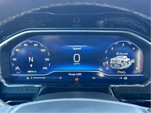 Used 2024 Chevrolet Silverado 2500 LTZ image 13