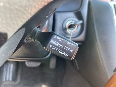 Used 2002 Lexus SC 430 Convertible image 34