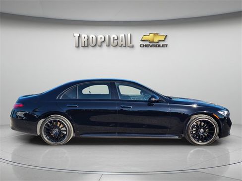 Used 2023 Mercedes-Benz S 500 4MATIC w/ AMG Line image 6