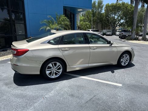 Used 2018 Honda Accord LX image 8