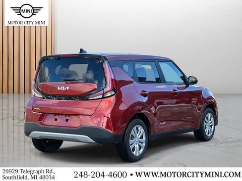 Used 2023 Kia Soul LX image 4