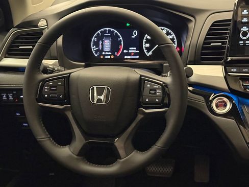 New 2026 Honda Odyssey Touring image 15