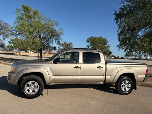 Used 2007 Toyota Tacoma PreRunner image 9