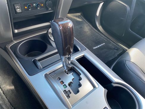 Used 2015 Toyota 4Runner Limited image 25