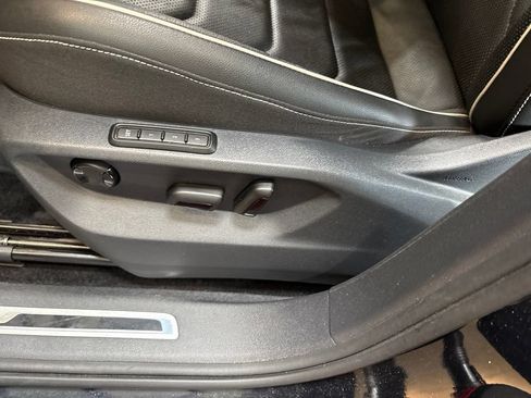 Used 2024 Volkswagen Tiguan SEL R-Line AWD/4WD image 5