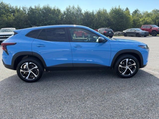 Used 2024 Chevrolet Trax RS w/ Driver Confidence Package FWD image 8