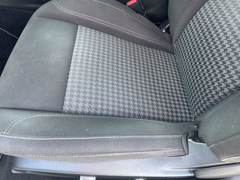 Used 2022 Dodge Challenger SXT w/ Blacktop Package image 5